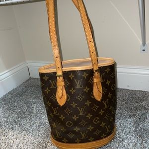 Louis Vuitton Monogram Petit Bucket
